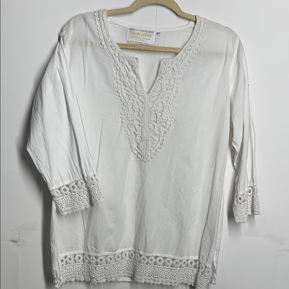 Italian Design Monterosso AL Mare white Lace Accent Tunic